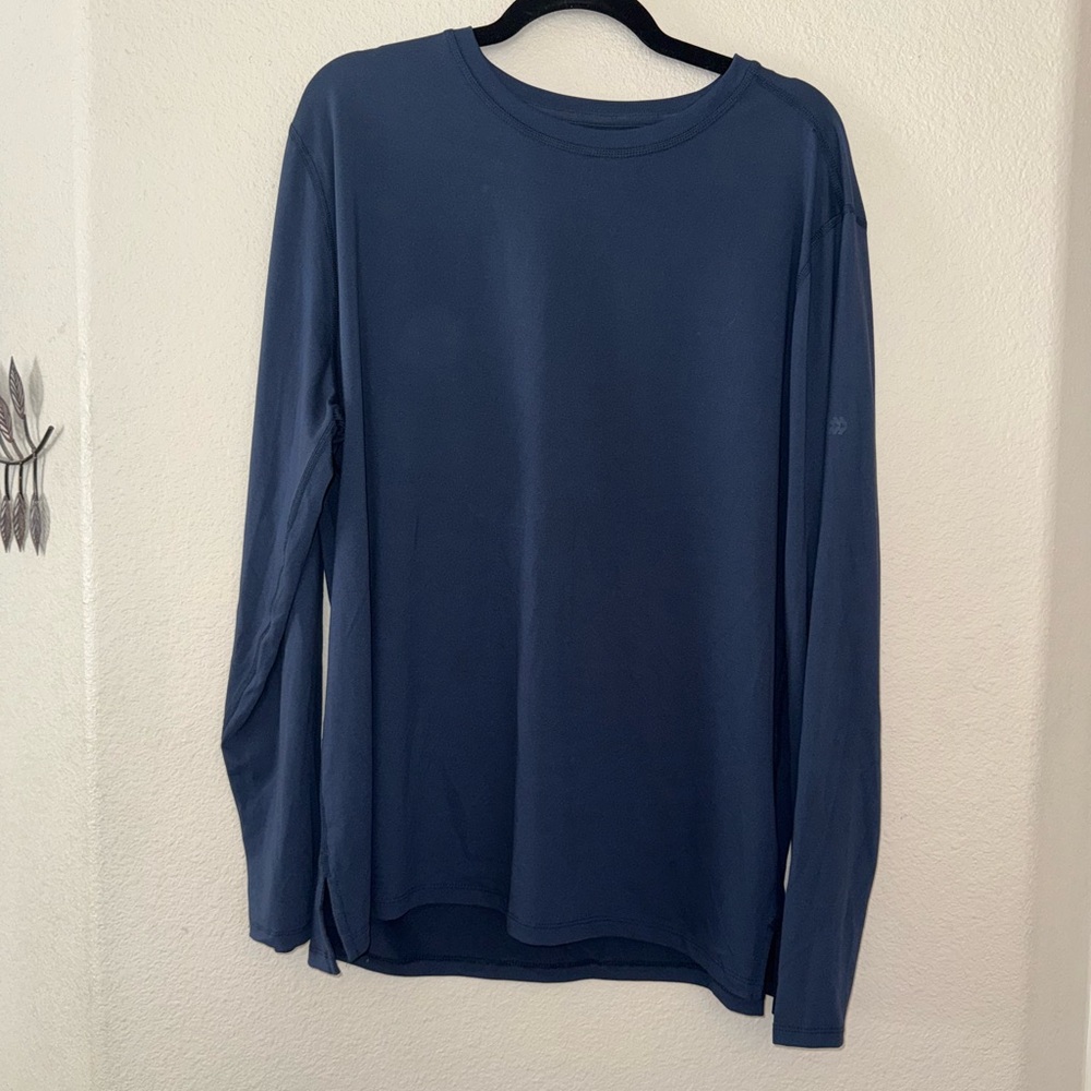 All in motion Men's Blue Long Sleeve Shirt Size Large